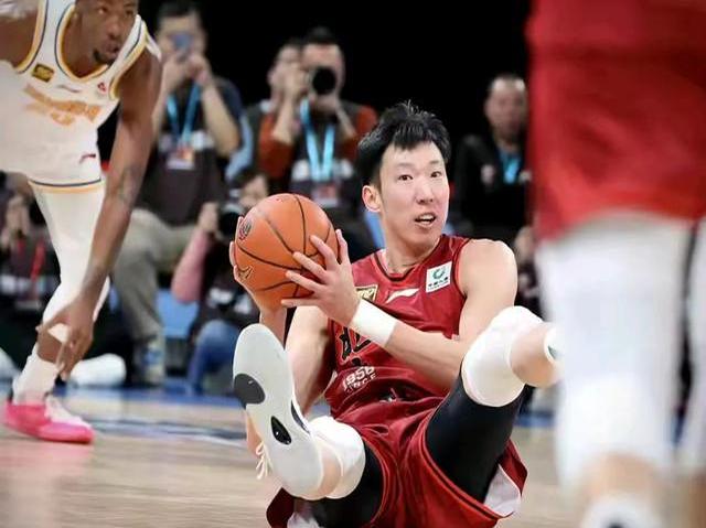 包含阿尔萨德士气高昂，全力迎战下一场比赛的词条